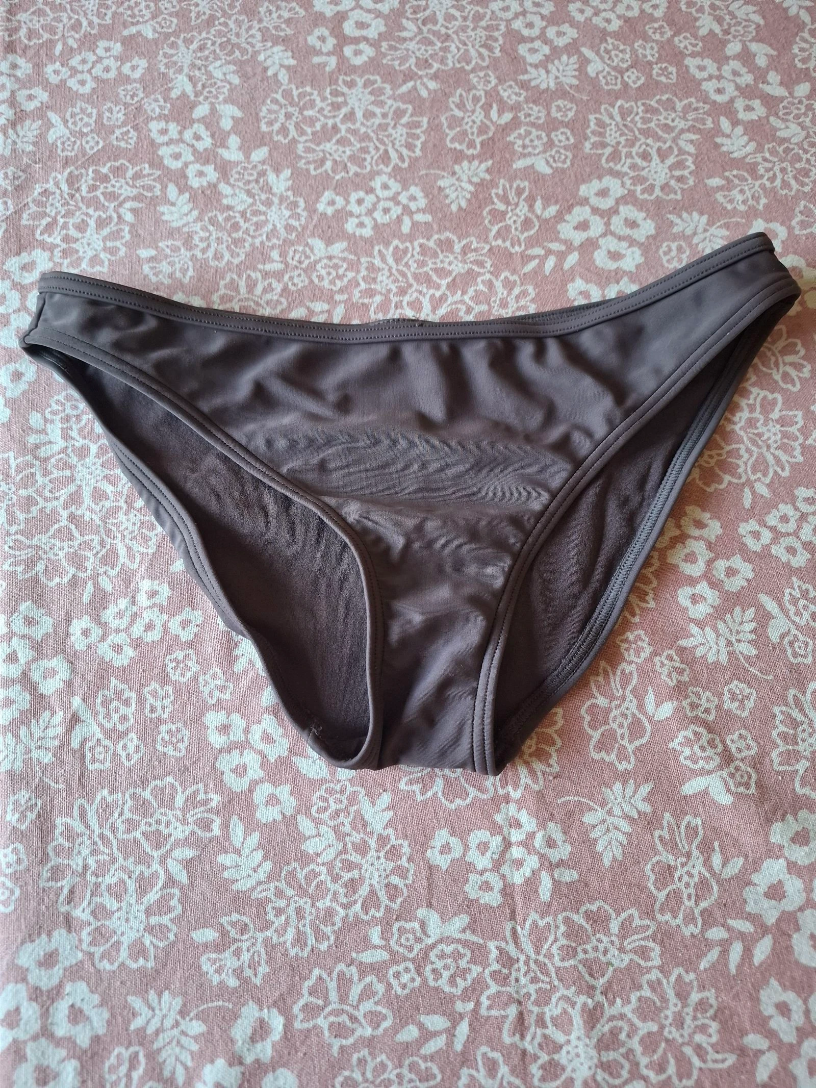 Bas de maillot de bain colis propre soigné rapide